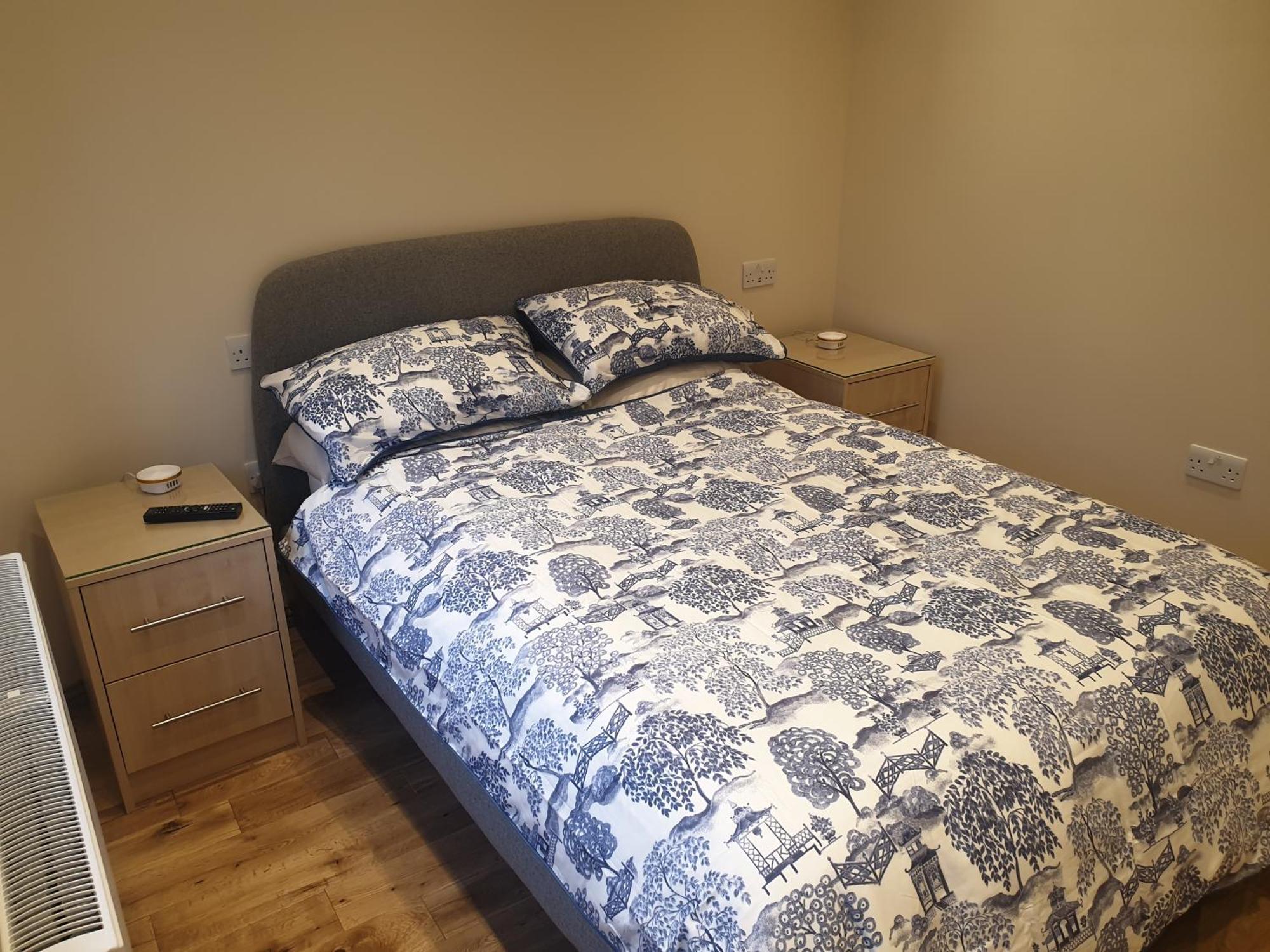 London Luxury Apartments 3 Bedroom Sleeps 8 With 3 Bathrooms 4 Mins Walk To Tube Free Parking Ilford Exterior foto